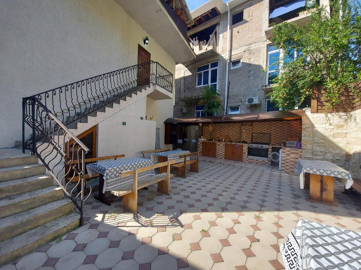 Гостевой Дом София 400 М До Моря Гагра Экстерьер фото