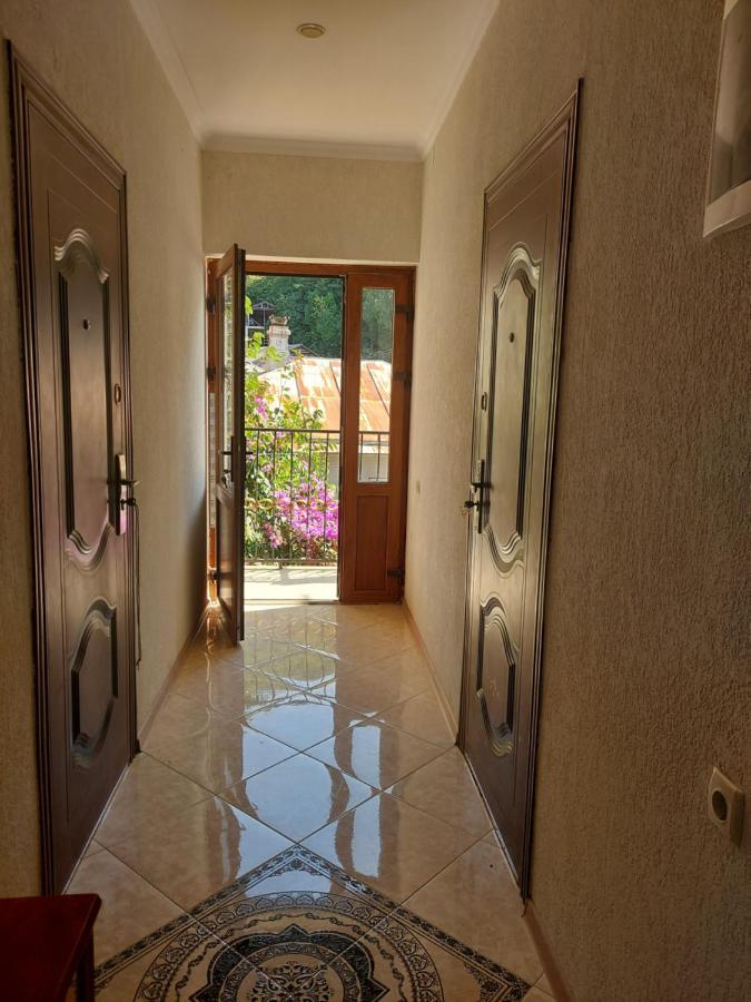 Гостевой Дом София 400 М До Моря Гагра Экстерьер фото