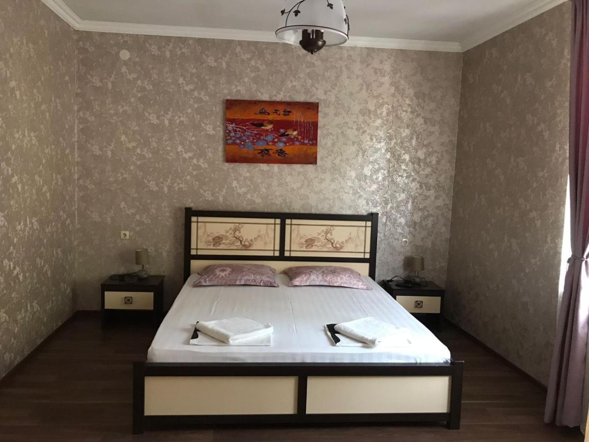 Гостевой Дом София 400 М До Моря Гагра Экстерьер фото
