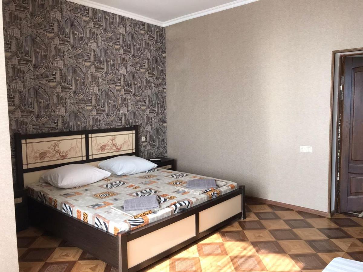 Гостевой Дом София 400 М До Моря Гагра Экстерьер фото
